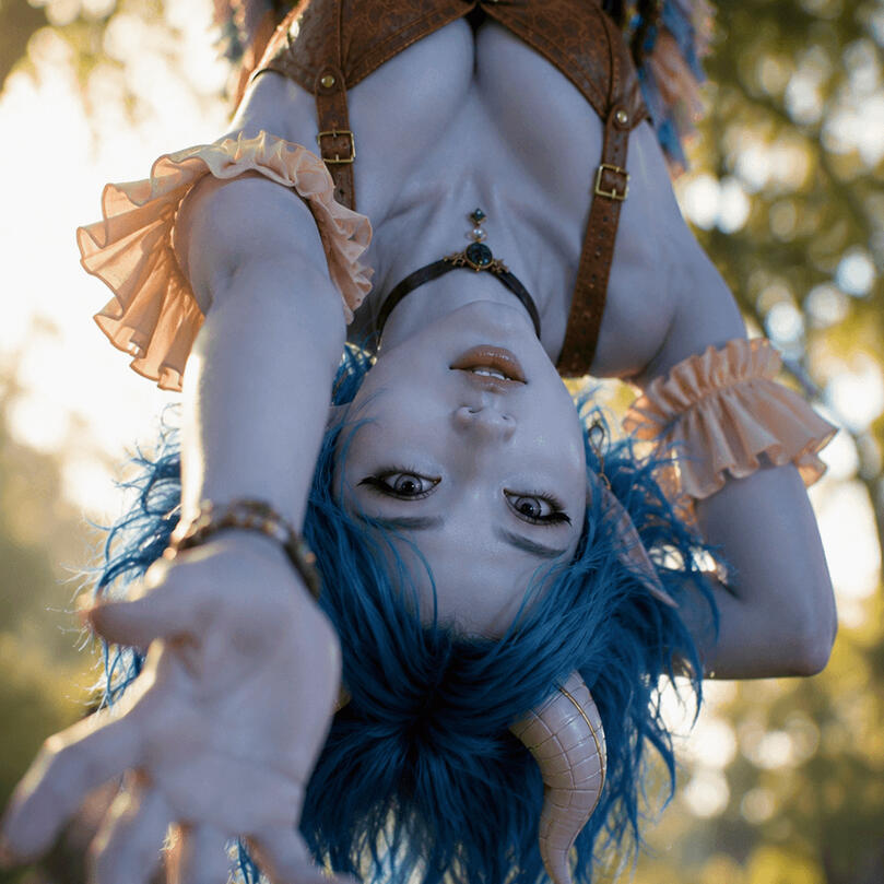 Trinket hanging upside down
